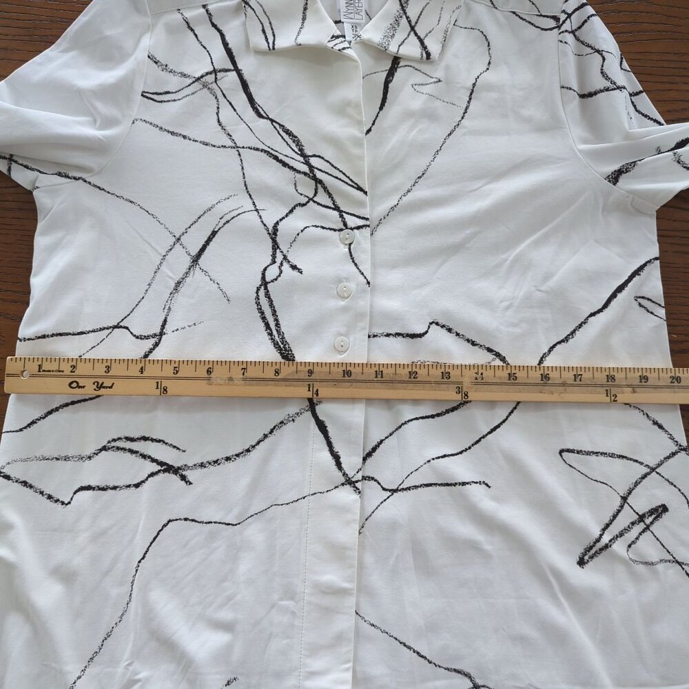 Wynne Layers long sleeve black white geometric high low Tunic button front sz XS - Picture 11 of 13